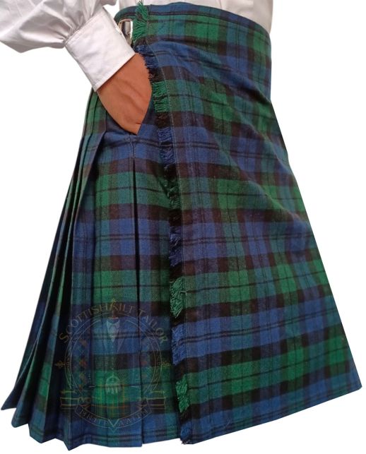 Black Watch Tartan Kilt With Two Slash Pockets, Green color for Male